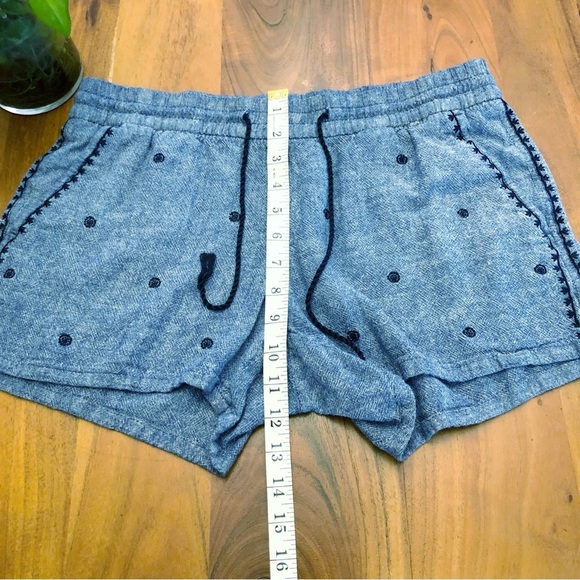 Old Navy Medium Rise Soft Casual Shorts. Size Medium. - Picture 12 of 14